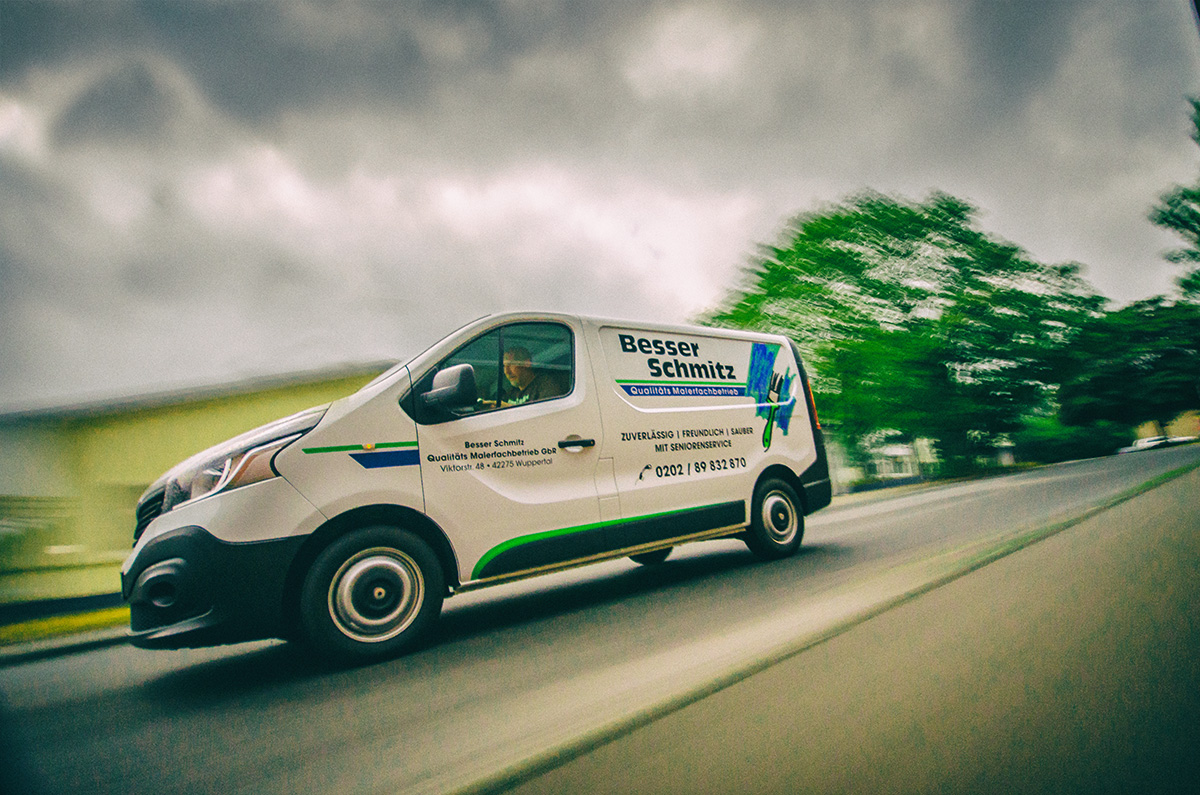 Transporterbeschriftung Renault Trafic für einen Malerbetrieb. 